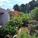 And With Parking Space Jelsa, Hvar - 8798 Penzion 3*