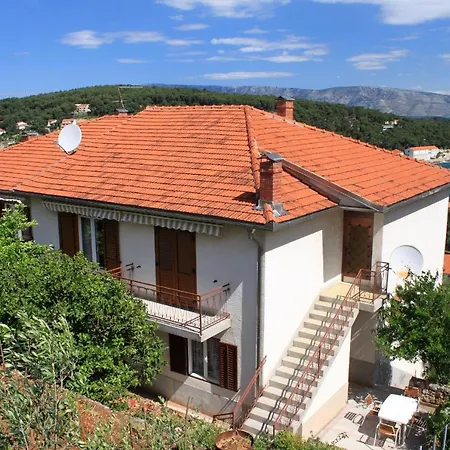 Guest house Apartments And Rooms With Parking Space Jelsa, Hvar - 8798