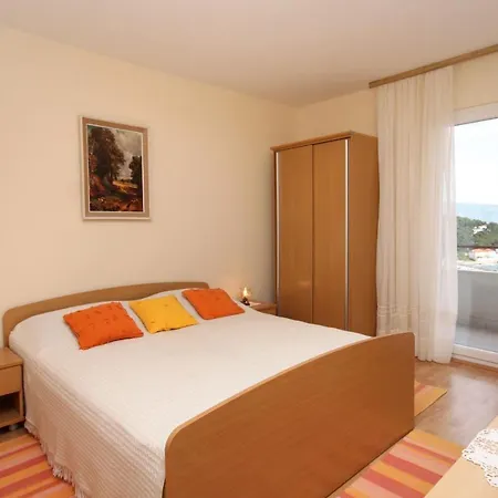 Guest house Apartments And Rooms With Parking Space Jelsa, Hvar - 8798 3*