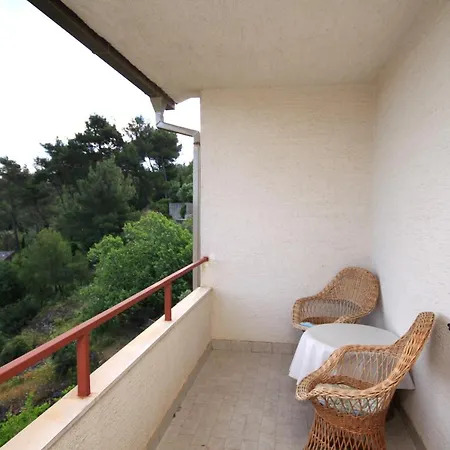 Apartments And Rooms With Parking Space Jelsa, Hvar - 8798