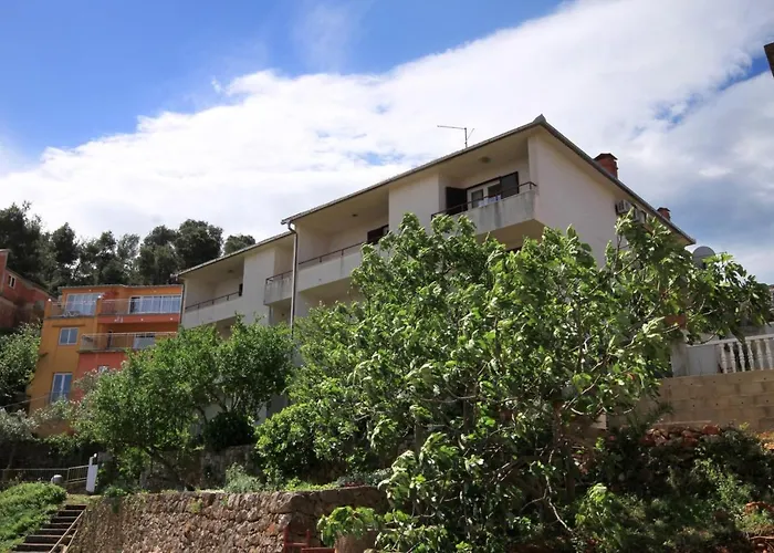 Apartments And Rooms With Parking Space Jelsa, Hvar - 8798