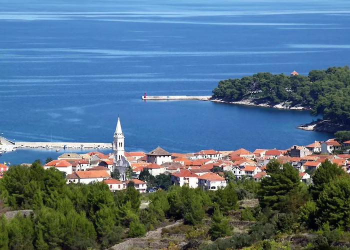 Apartments And Rooms With Parking Space Jelsa, Hvar - 8798 Gostinjska kuća Jelsa (Hvar)