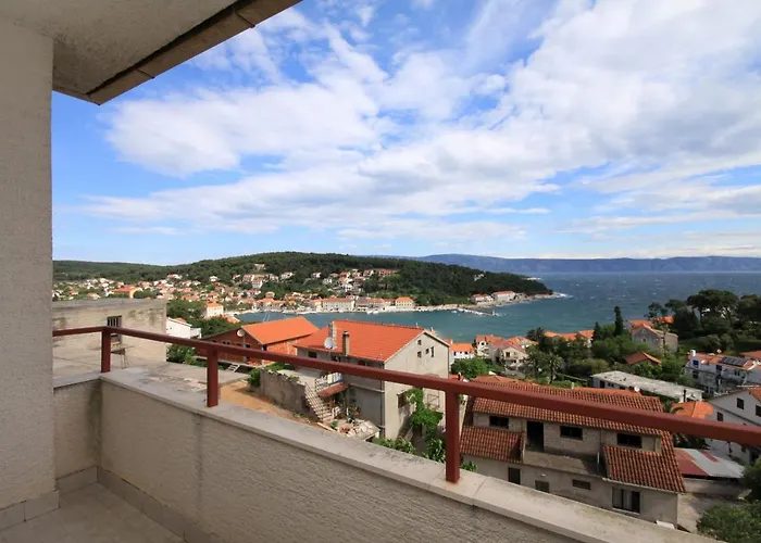 Gostinjska kuća Apartments And Rooms With Parking Space Jelsa, Hvar - 8798 3*